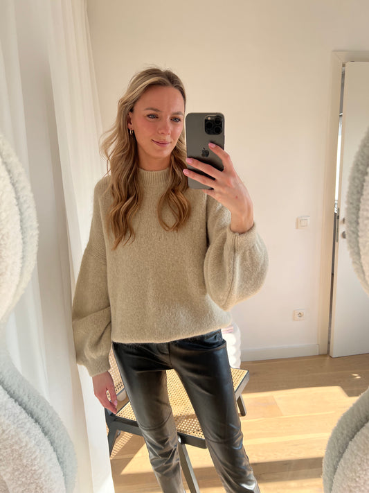 Creamy knit